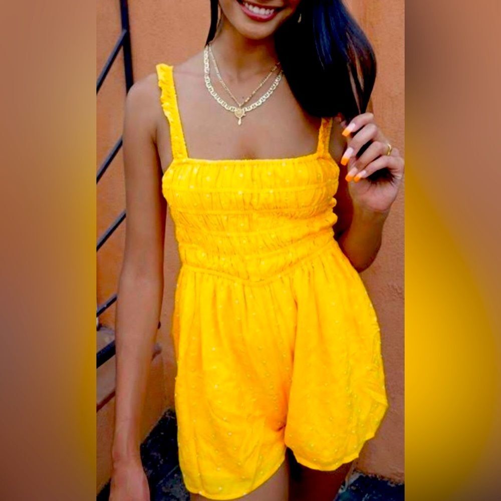Urban Outfitters Large Cleo Yellow/White Polka Dot Romper Great Condition